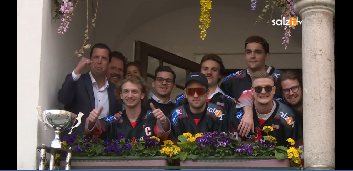 Meisterfeier der Sharks im Gmundner Rathaus